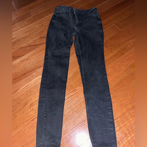 Old navy size 6 - Picture 4 of 5